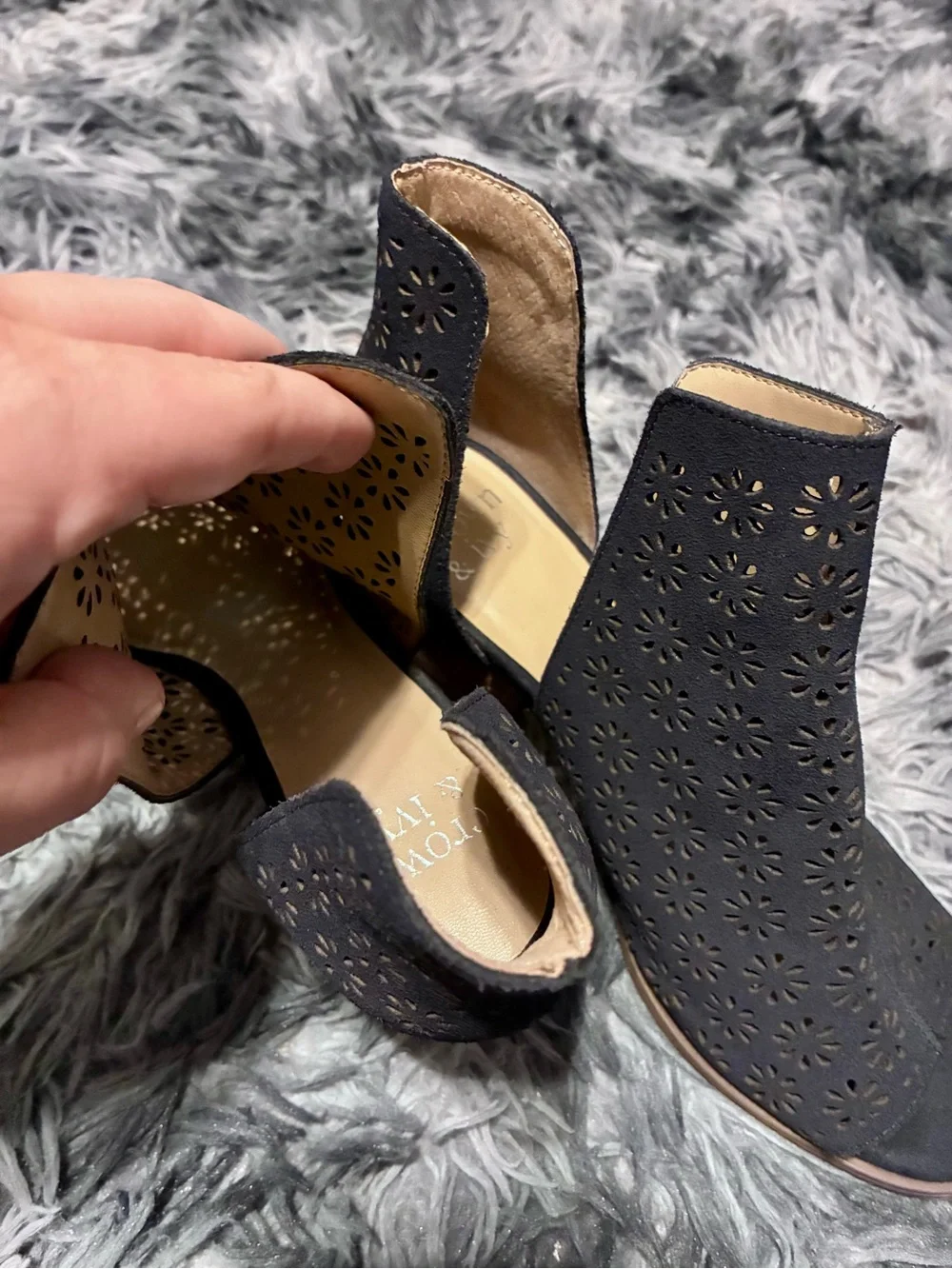 Crown & Ivy Navy Blue Booties